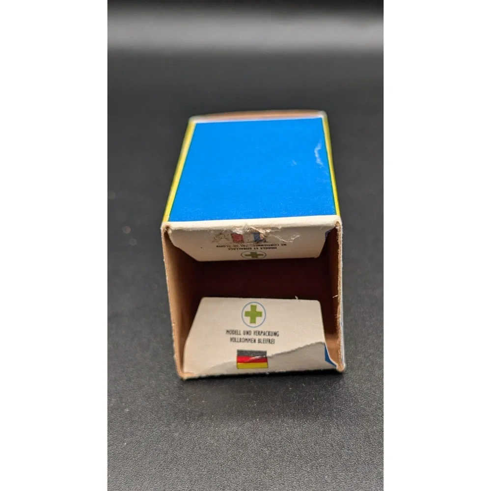 Vintage 1967 Matchbox No #40 Farm Hay Trailer with Original Box - Damaged Box